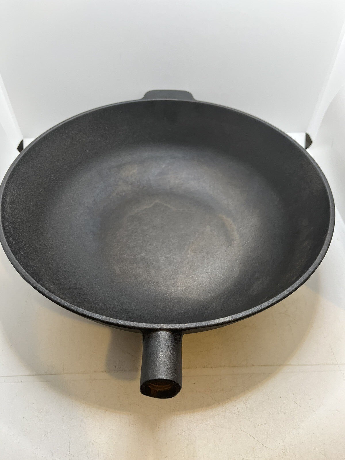 Kasian House Cast Iron Wok with Wooden Handle and Lid, Pre-Seasoned, 12" Dia
