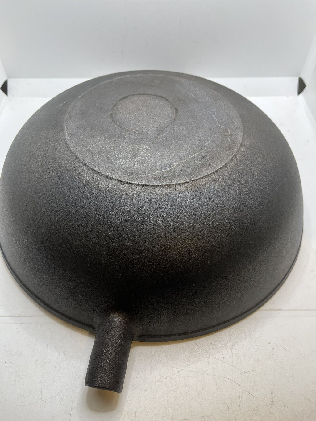 Kasian House Cast Iron Wok with Wooden Handle and Lid, Pre-Seasoned, 12" Dia