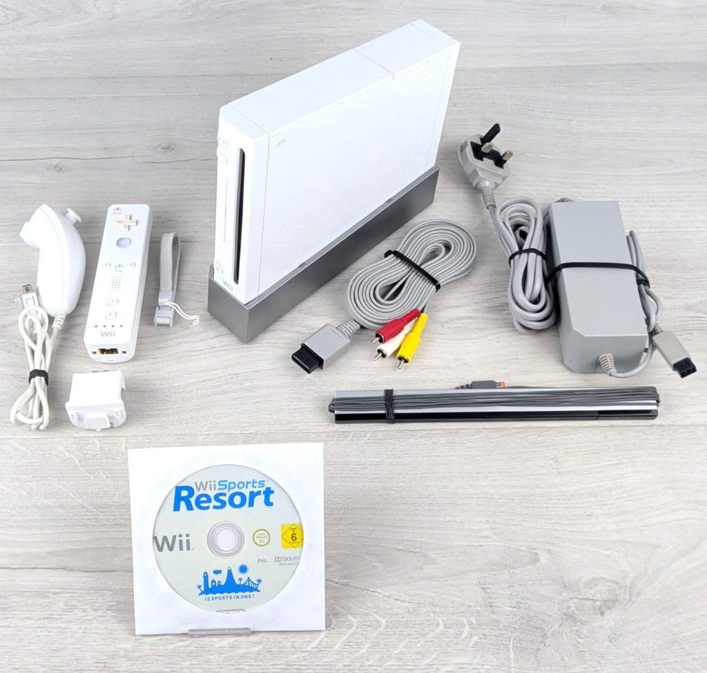 Nintendo Wii Console Bundle | Wii Sports / Resort / Mario Kart | Accessories