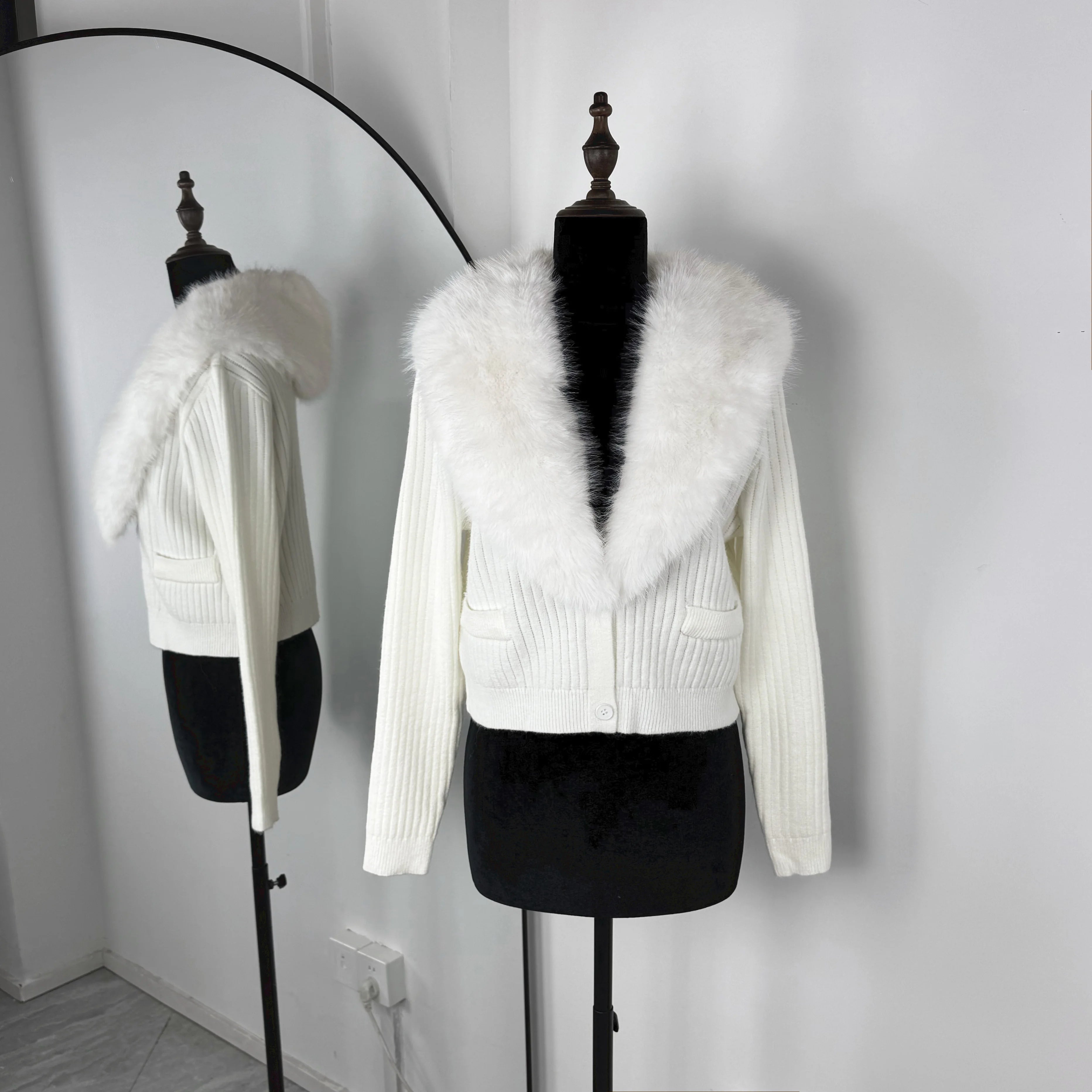 Trendix Black Knit Cardigan For Women Winter Detachable Faux Fur Collar Short Tops Street Slim Party Elegant Outerwear Top Femme