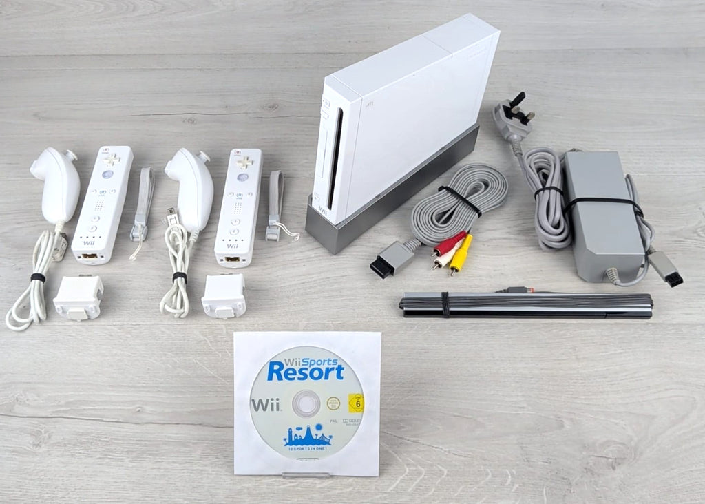 Nintendo Wii Console Bundle | Wii Sports / Resort / Mario Kart | Accessories