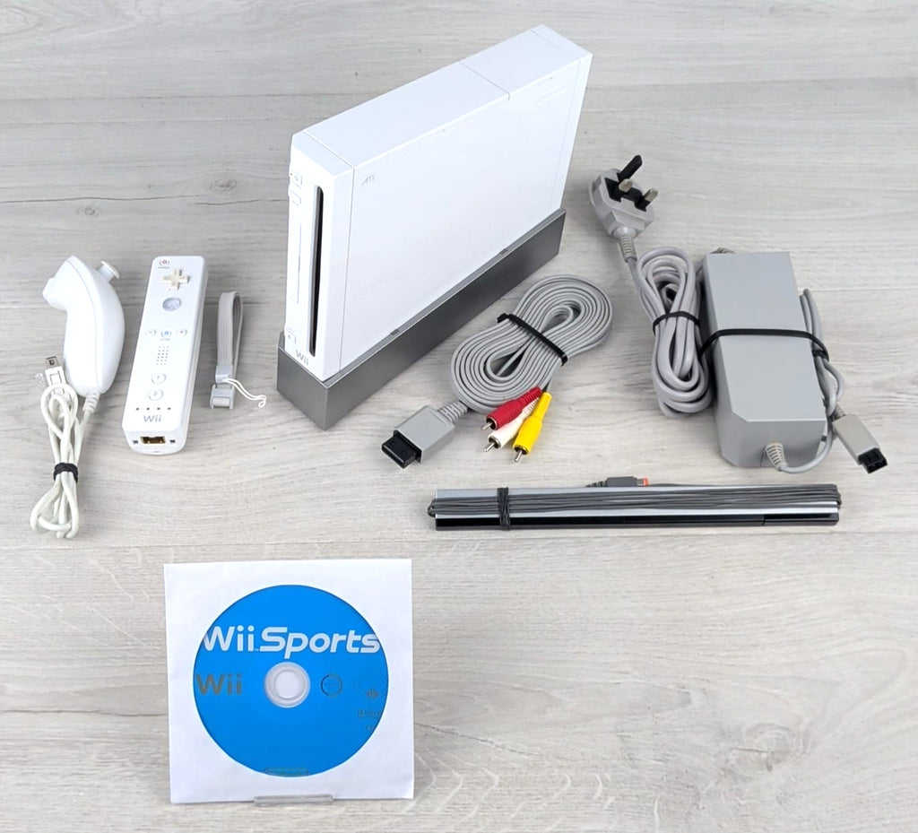 Nintendo Wii Console Bundle | Wii Sports / Resort / Mario Kart | Accessories